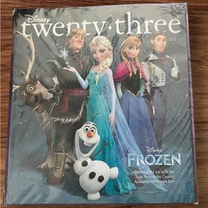 Disney Twenty-Three Frozen Magazine. IN SEALED NEVER OPENED PACKAGE! Fall 2013
